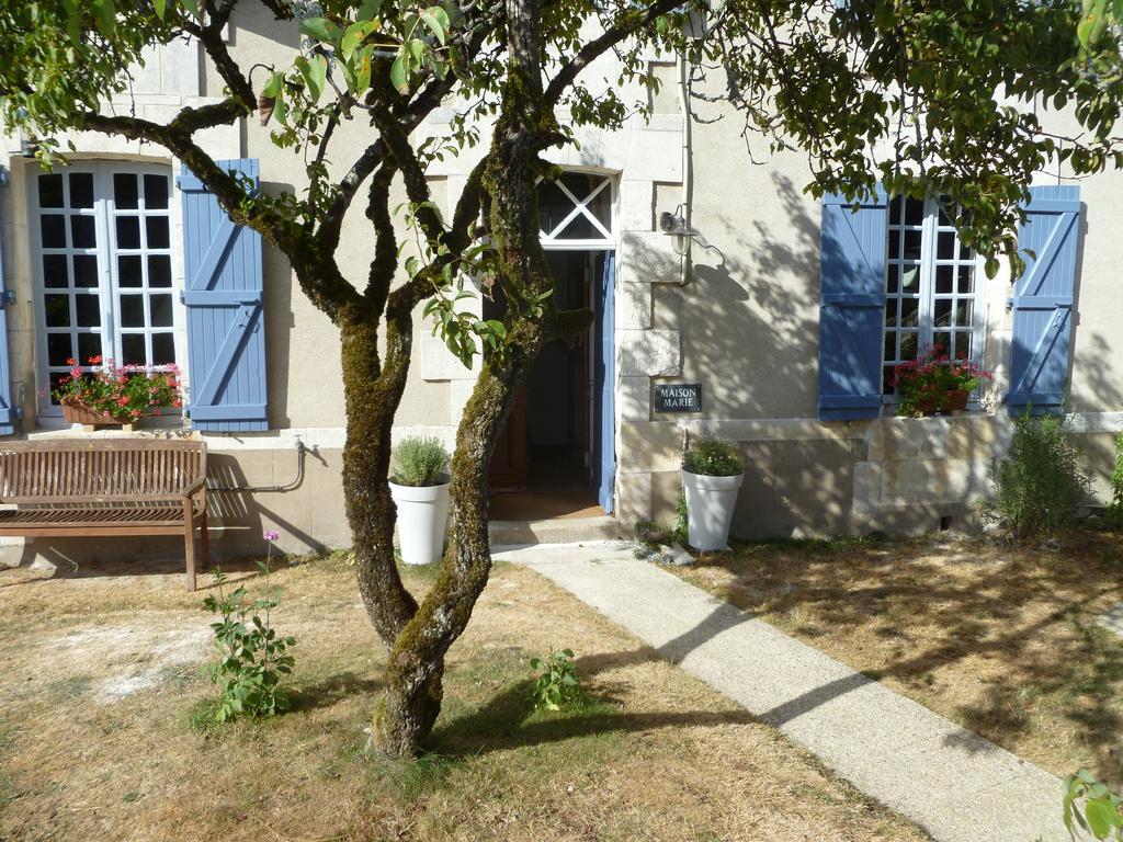Maison Marie Droux Екстериор снимка